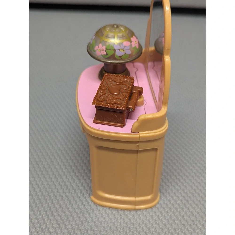 VTG 2000  Fisher Price Loving Family Dollhouse Musical Light-Up Vanity Mattel